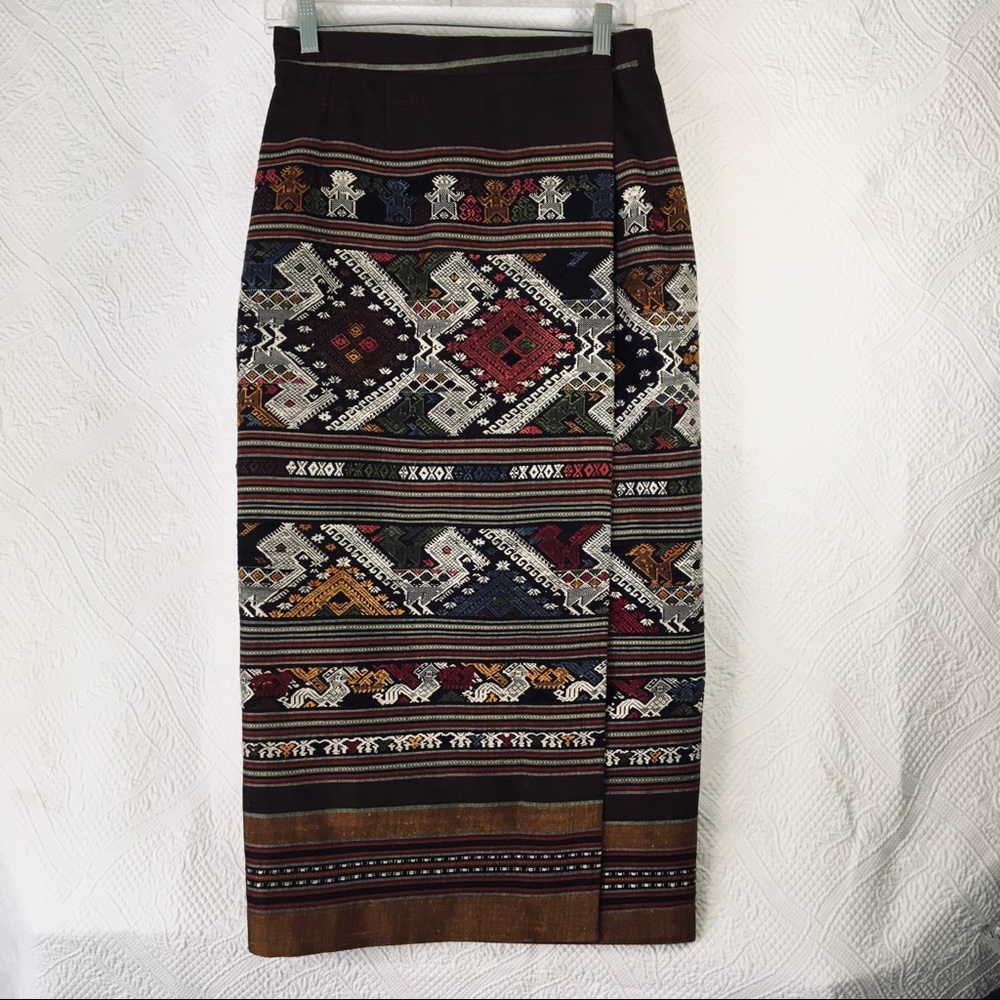 Woman’s Small unbranded Tapestry calf length skirt